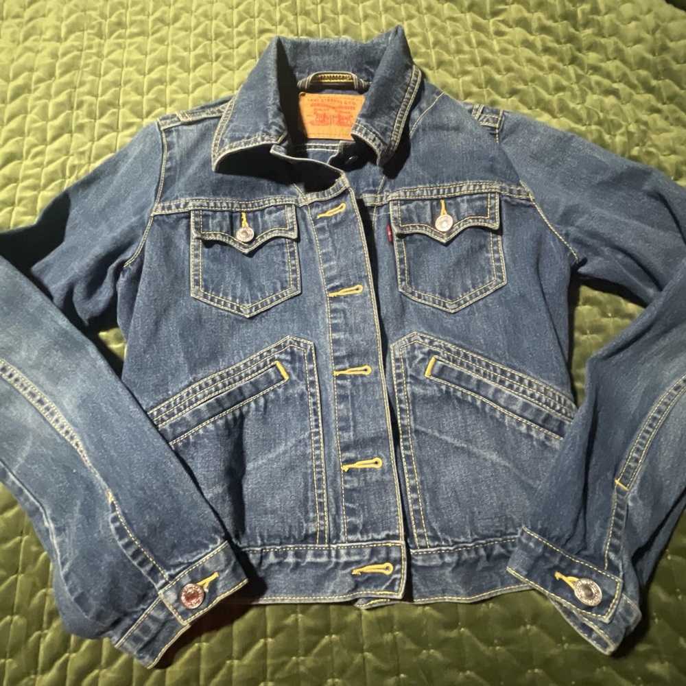 Levi’s Women’s Denim Jean Jacket Vintage Size‎ Small